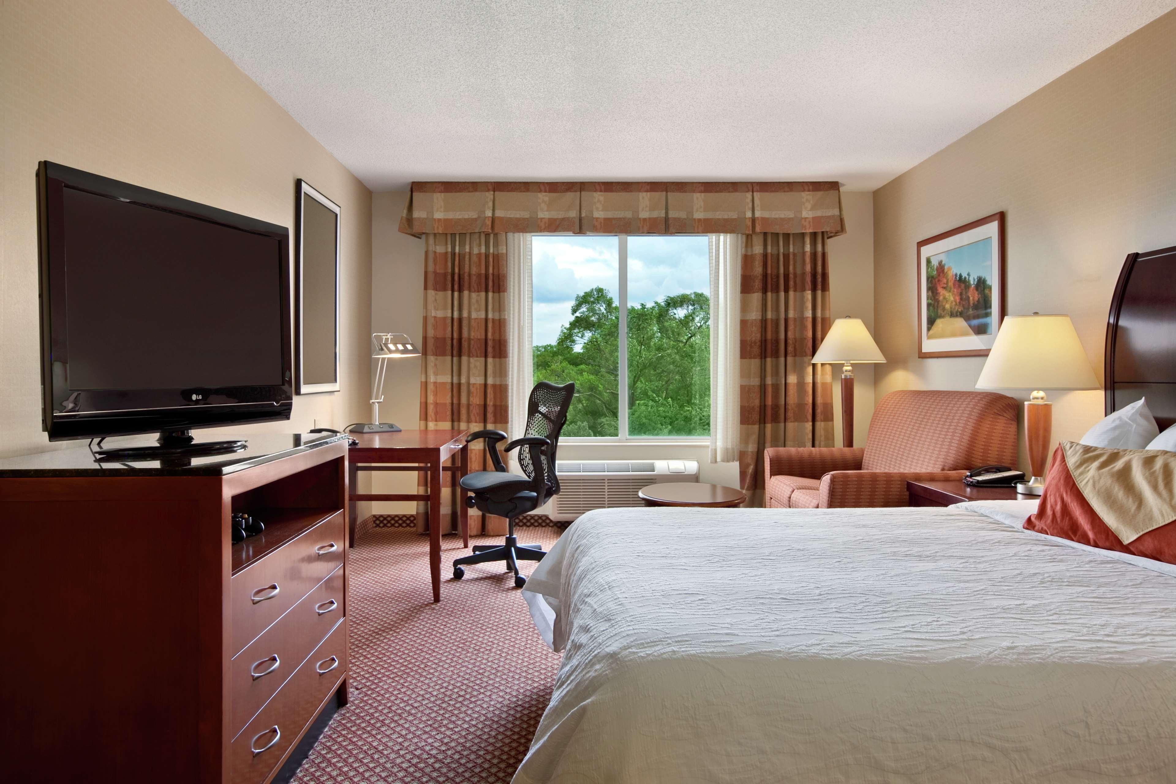 Hilton Garden Inn Oakbrook Terrace Bilik gambar