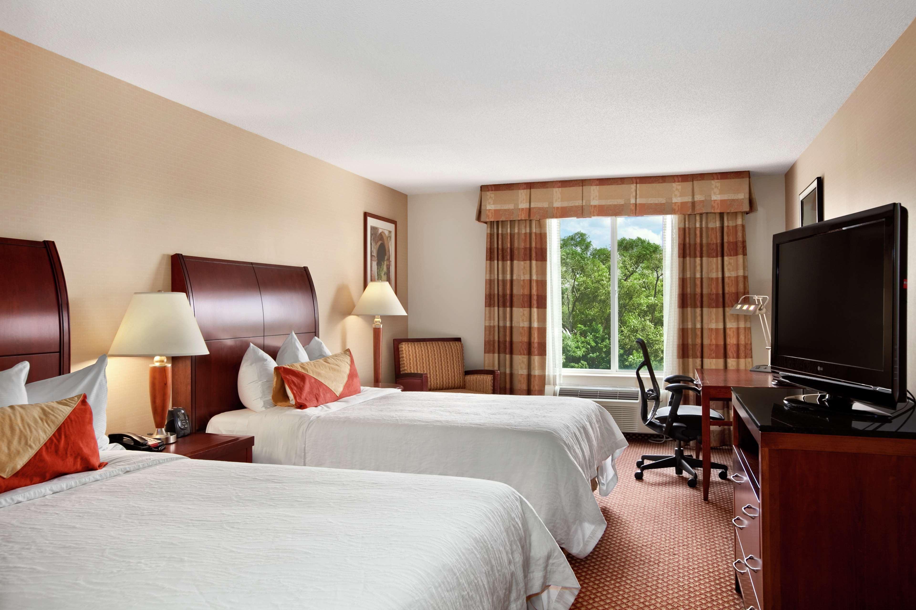 Hilton Garden Inn Oakbrook Terrace Bilik gambar