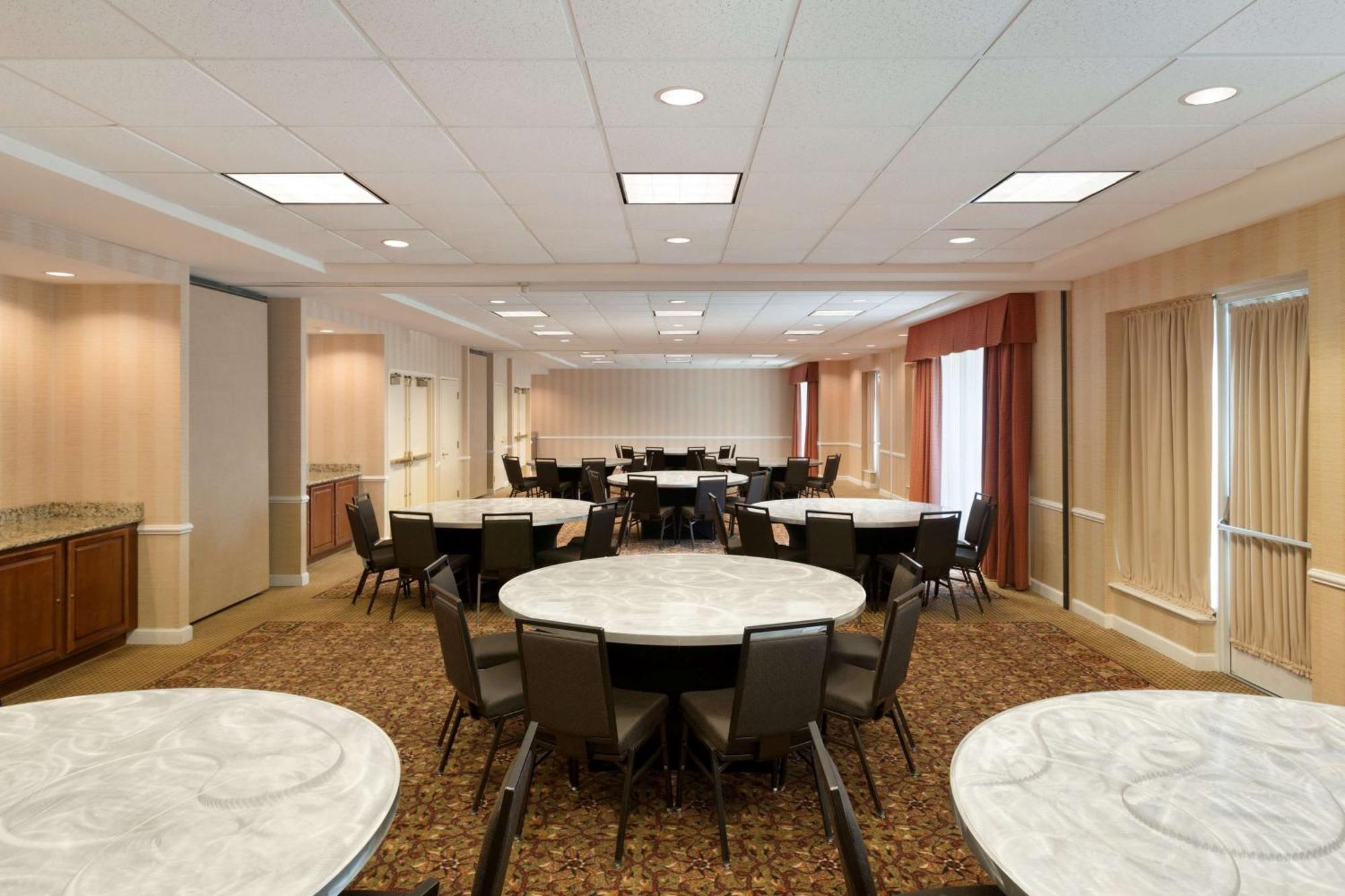 Hilton Garden Inn Oakbrook Terrace Luaran gambar