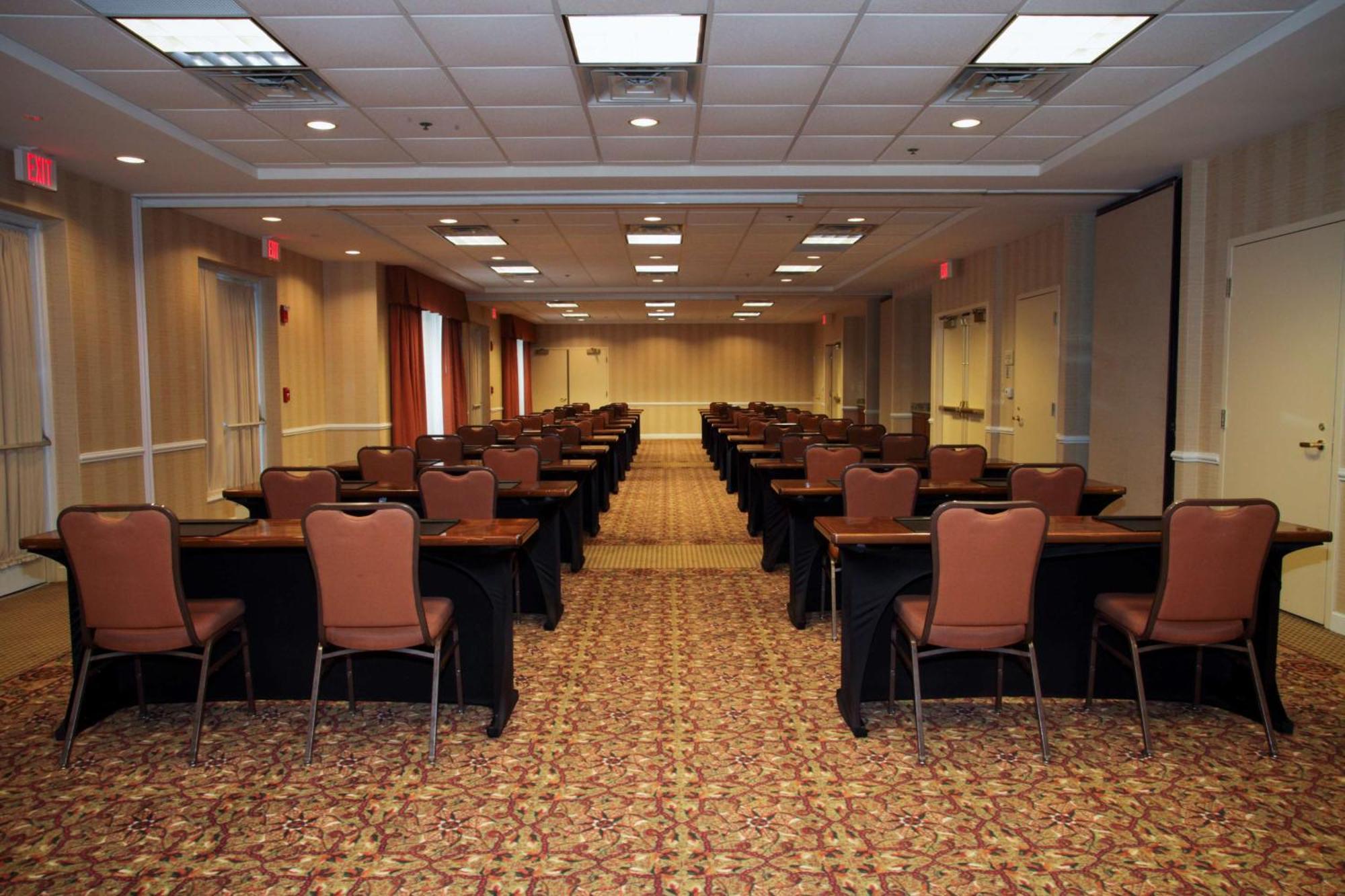 Hilton Garden Inn Oakbrook Terrace Luaran gambar